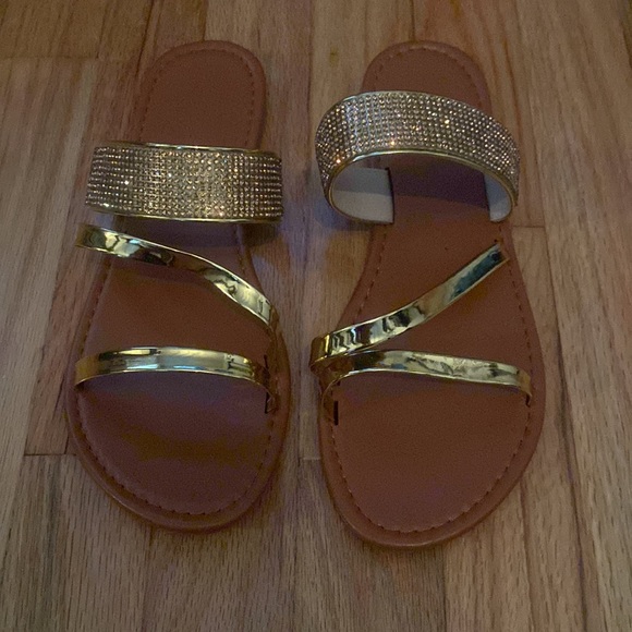Sandals - Picture 2 of 4